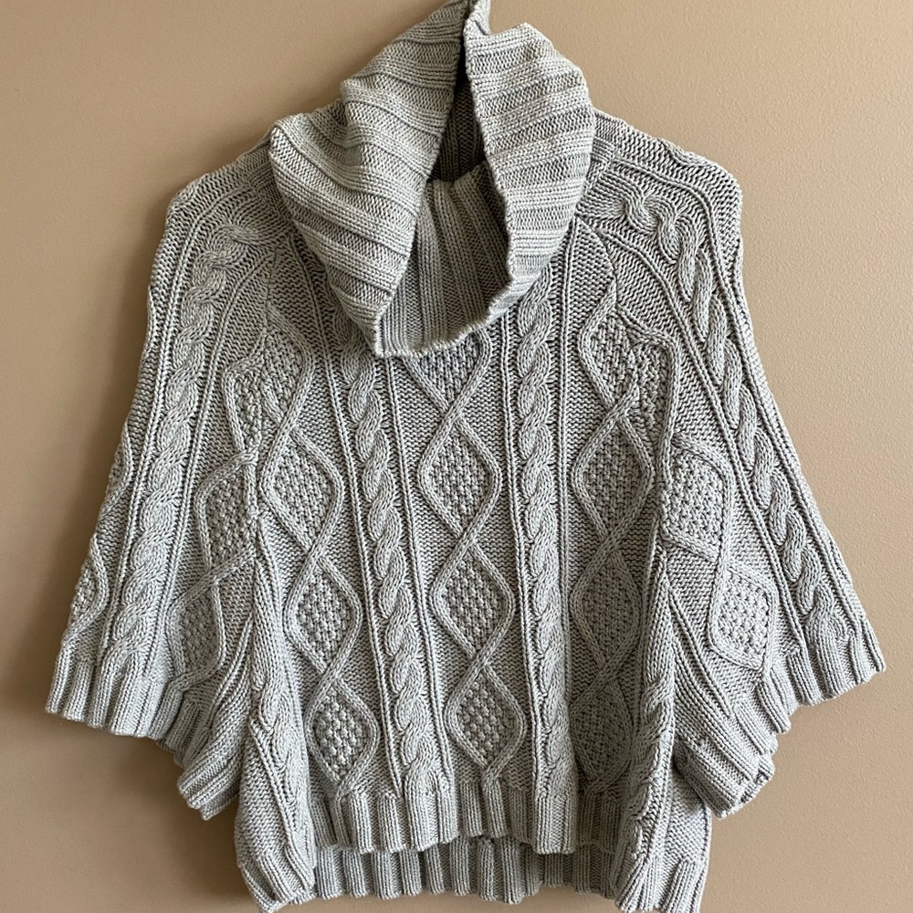 Cropped Cable Knit Sweater